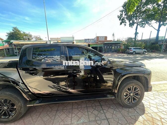 Mitsubishi Triton Athlete Đen 33.000 km Diesel