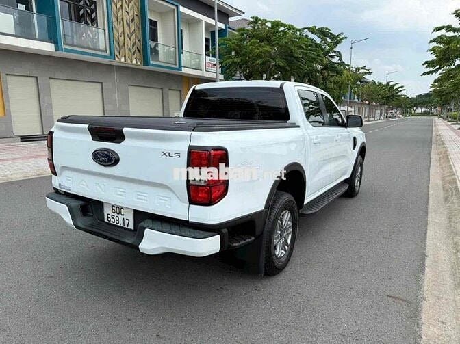 Ford Ranger XLS 2022 Tự động Trắng 39000 km