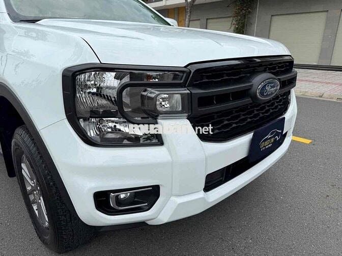 Ford Ranger XLS 2022 Tự động Trắng 39000 km