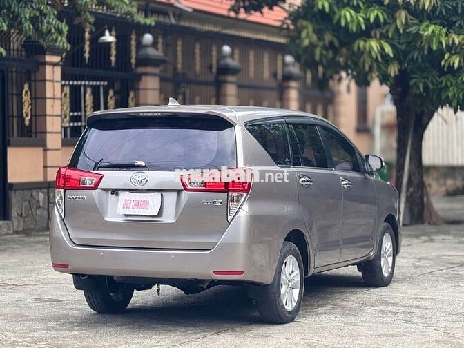 Toyota Innova 2017 Số sàn 80.000 km Nâu 7 chỗ