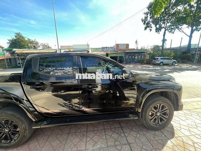 Mitsubishi Triton Athlete Đen 33.000 km Diesel