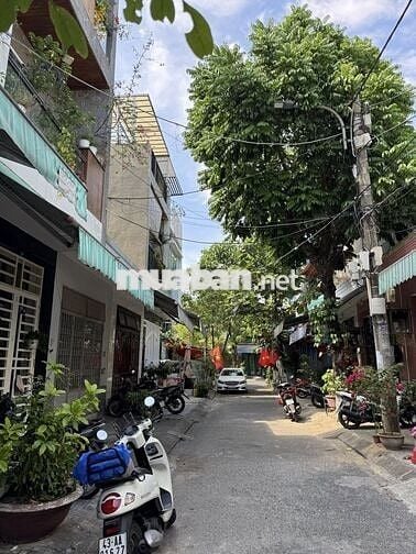 Bán nhà 2,5 tầng đường Nguyễn Huy Lượng - Gần biển