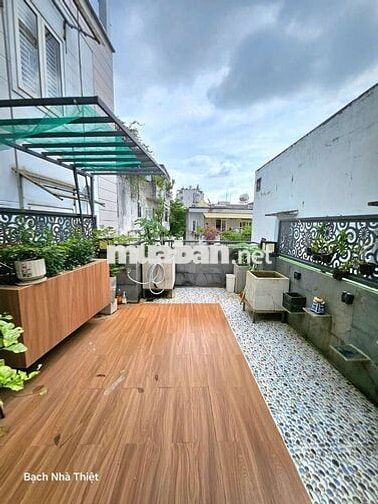 Nhà ngay trung tâm, hẻm 1 séc, ko quy hoạch