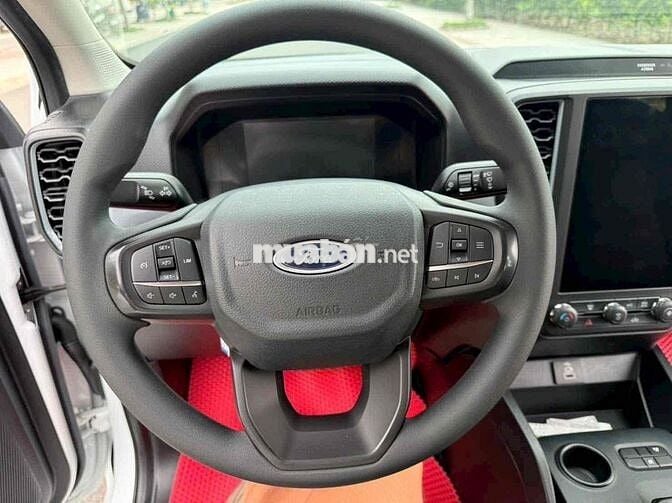 Ford Ranger XLS 2022 Tự động Trắng 39000 km