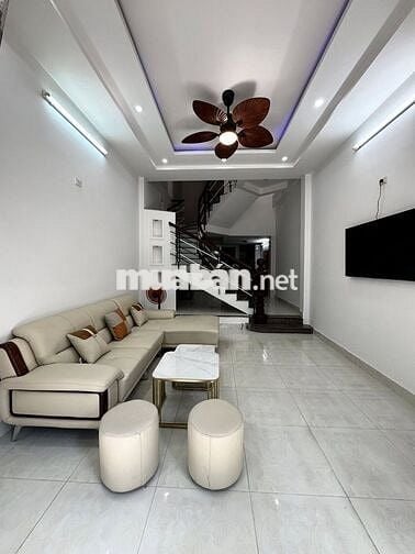 Bán nhà 2,5 tầng đường Nguyễn Huy Lượng - Gần biển