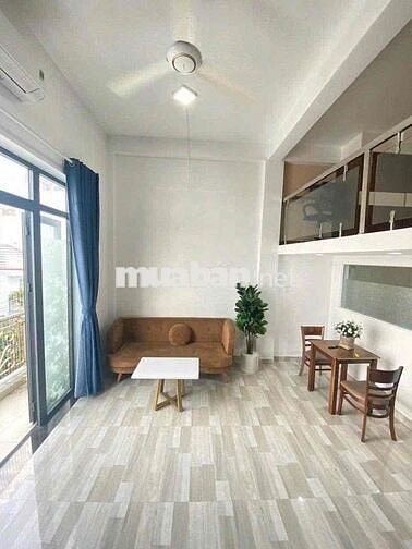 Cho thuê Duplex ban công siêu rộng ngay Hoàng Văn Thụ