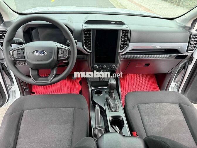 Ford Ranger XLS 2022 Tự động 39000 km Trắng