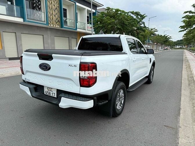 Ford Ranger XLS 2022 Tự động 39000 km Trắng
