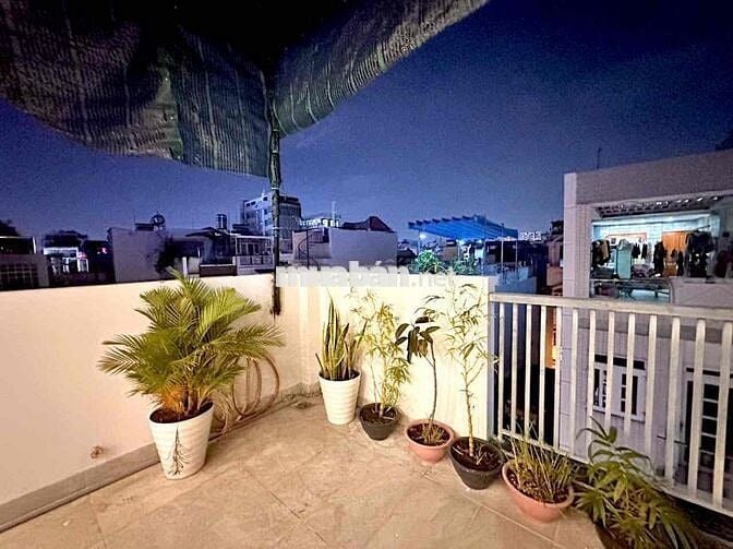 Cho Thuê Phòng Ban Công Full Nội Thất Gần Cầu Lê Văn Sỹ - Chợ Tân Đinh