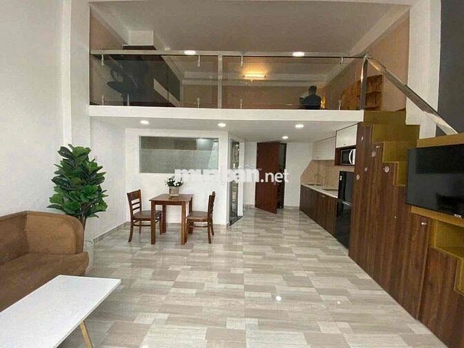Cho thuê Duplex ban công siêu rộng ngay Hoàng Văn Thụ