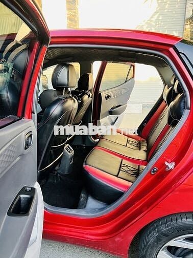 Hyundai I10 2022 Số tự động 60000 km Đỏ