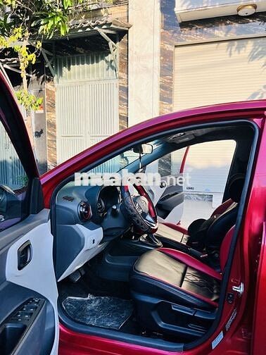 Hyundai I10 2022 Số tự động 60000 km Đỏ
