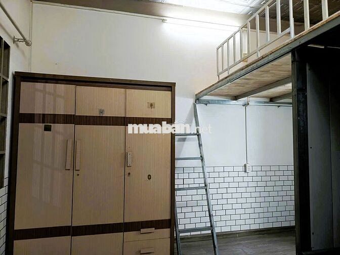 Cho thuê nhà 2 phòng ngủ hẻm xe hơi đường số 22 Linh Đông