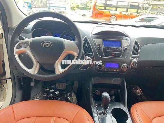 Hyundai Tucson 2011 Trắng 2.0L Tự động Nhập Hàn