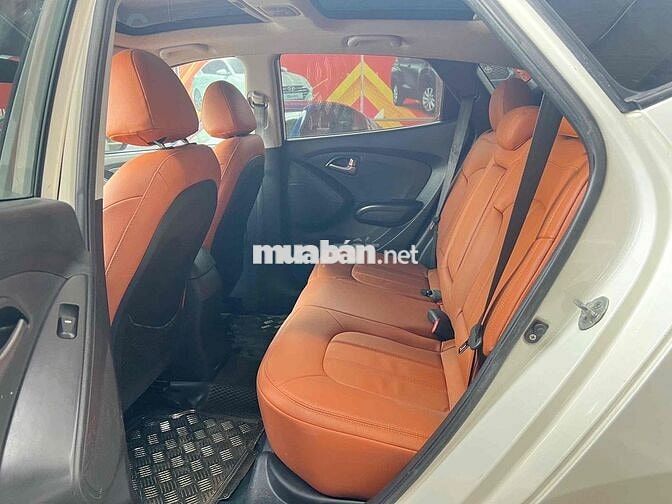 Hyundai Tucson 2011 Trắng 2.0L Tự động Nhập Hàn