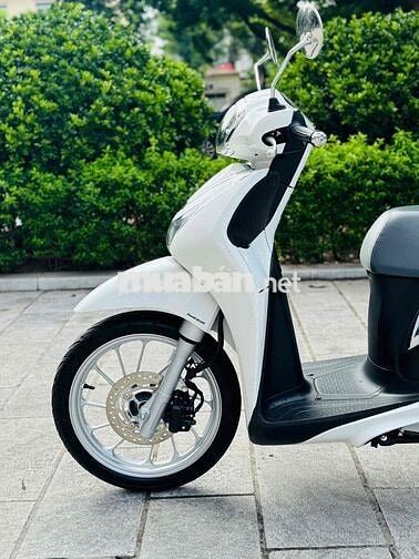 Honda SH Mode 125i 2025 chạy 2 ngìn km bao tên