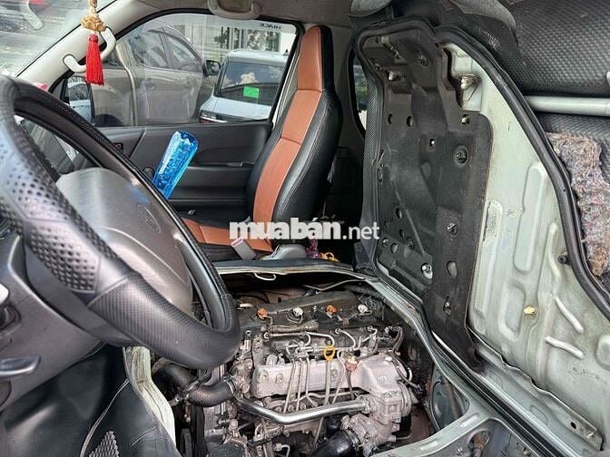 Toyota Hiace Đời 2010
