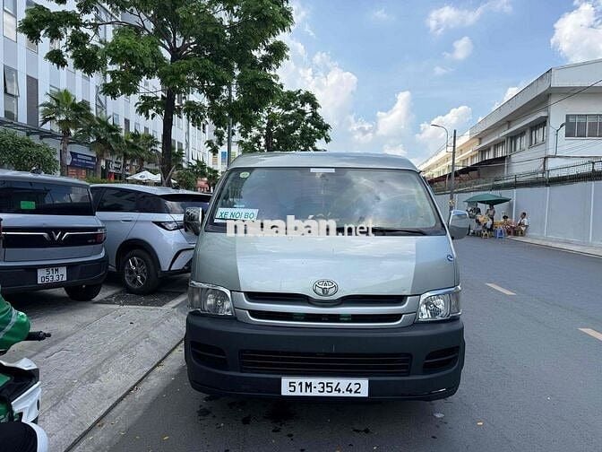 Toyota Hiace Đời 2010