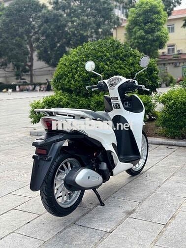 Honda SH Mode 125i 2025 chạy 2 ngìn km bao tên