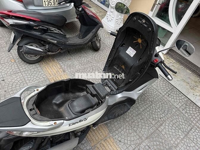 Piaggio Beverly 125cc Trắng