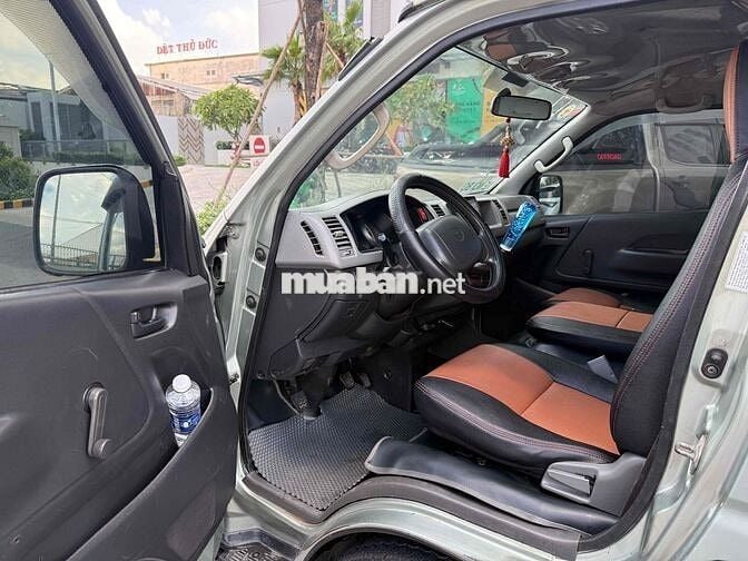 Toyota Hiace Đời 2010