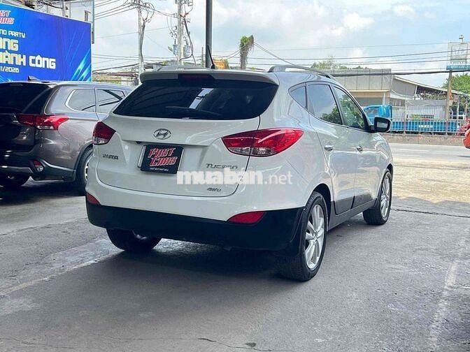 Hyundai Tucson 2011 Trắng 2.0L Tự động Nhập Hàn
