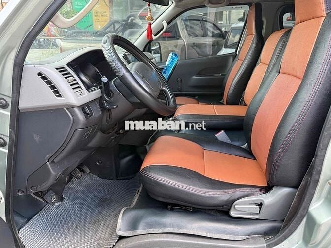 Toyota Hiace Đời 2010