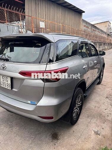 Toyota Fortuner 2017 Số sàn máy Dầu Bạc xe zin