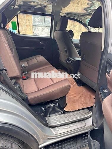 Toyota Fortuner 2017 Số sàn máy Dầu Bạc xe zin