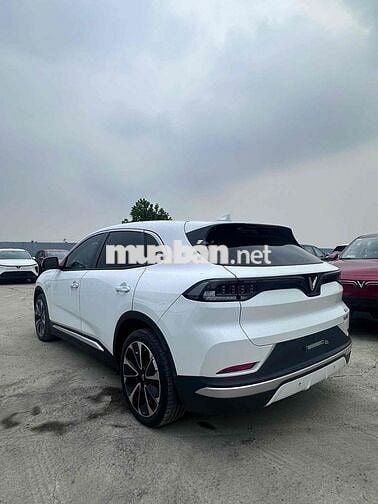 VinFast VF8 Plus 2023 Trắng 53000 km