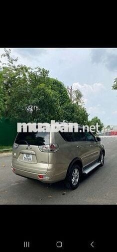 Mitsubishi Zinger 7 chỗ màu Vàng cát