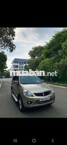 Mitsubishi Zinger 7 chỗ màu Vàng cát