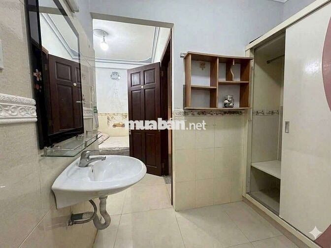 Cho thuê nhà 2pn3wc Chiến Thắng 