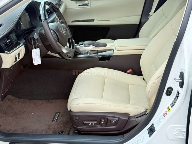 Bán xe LEXUS ES250 Mới như vừa bóc Seal, nguyên bản 100%