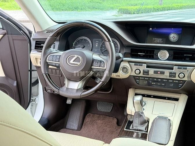 Bán xe LEXUS ES250 Mới như vừa bóc Seal, nguyên bản 100%