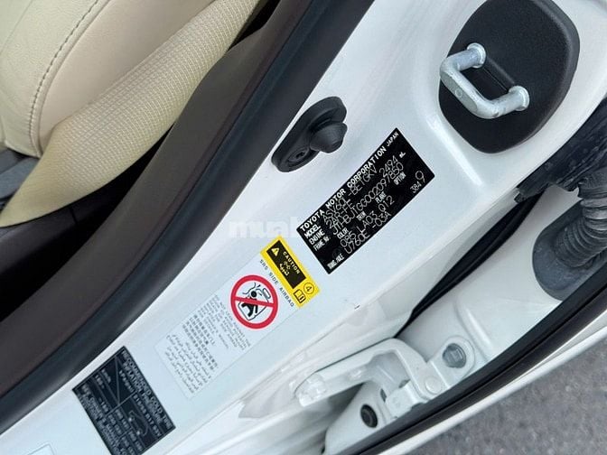 Bán xe LEXUS ES250 Mới như vừa bóc Seal, nguyên bản 100%