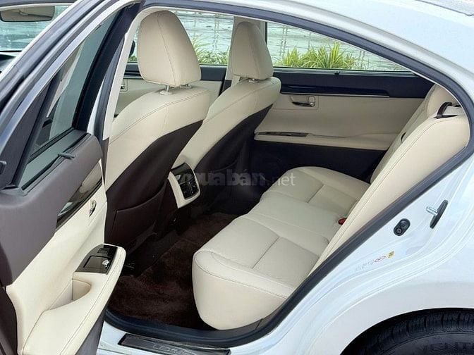 Bán xe LEXUS ES250 Mới như vừa bóc Seal, nguyên bản 100%