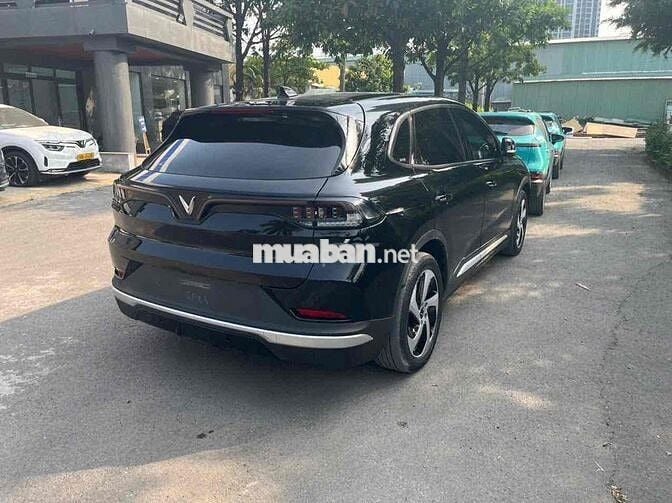 VinFast VF8 Eco 2023 Đen 45.000km