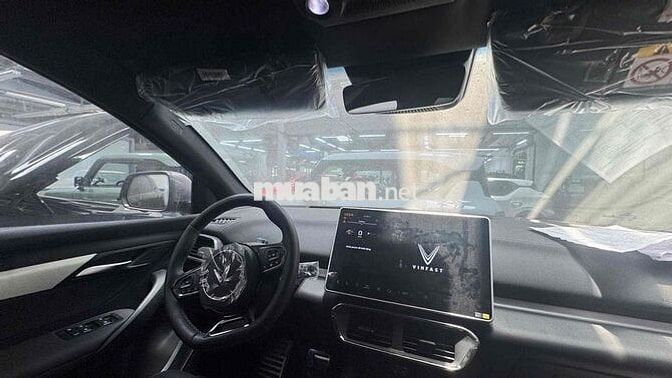 VinFast VF8 2024 Xám 51 km