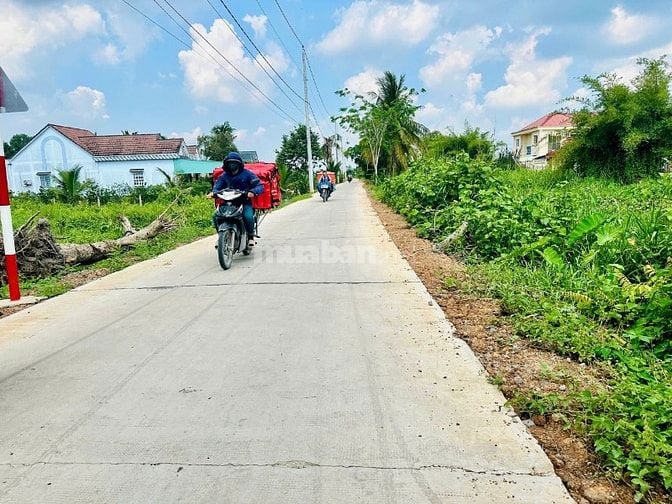 Kèo Thơm Đất Vườn Mặt Tiền Sông Vàm Cỏ Đông . 680 Triệu Hết Sổ .