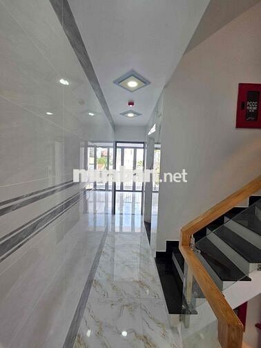 Nhà thang máy thích họp làm chdv có dong tiền