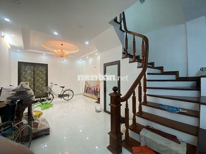 BÁN NHÀ XUÂN LA 40M2 X 5T NGÕ THÔNG CHỢ GẦN Ô TÔ NHỈNH 12 TỶ