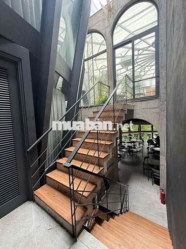 Cho thuê tòa nhà mặt tiền số 176A Trường Sa, quận Bình Thạnh, vị trí t
