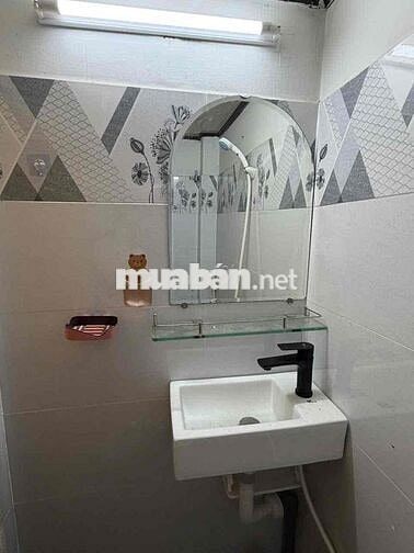 Nhà hẻm xe hơi 4m Trường Chinh gần Nguyễn Hồng Đào, 2 phòng, giá: 6.5