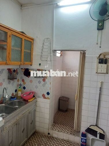 Chính chủ cho thuê căn hộ nhà E4, ngõ 4, phố Phương Mai  Hà nội