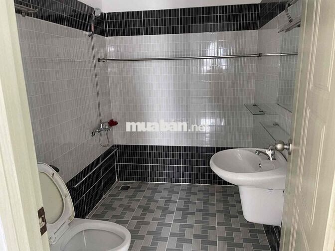 Cho thuê nguyên căn hà huy giáp q12 giá 15tr