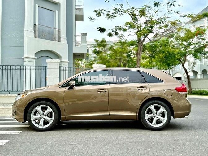 Toyota Venza 3.5 Full đồ, lên thêm đồ chơi 100tr