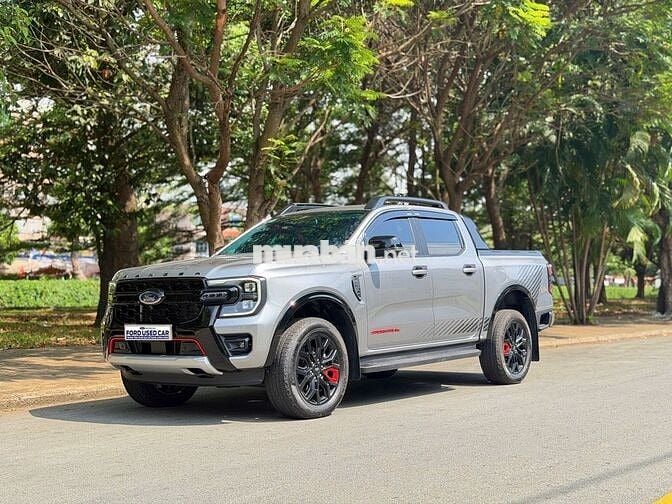 Ford Ranger Stormtrak 2025 Bạc 25.000km