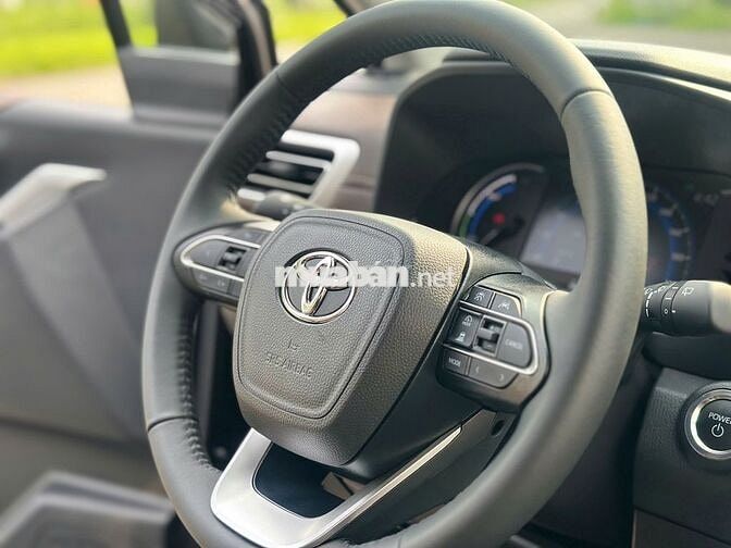 Toyota Innova Cross HEV 2026 Hybrid Đen