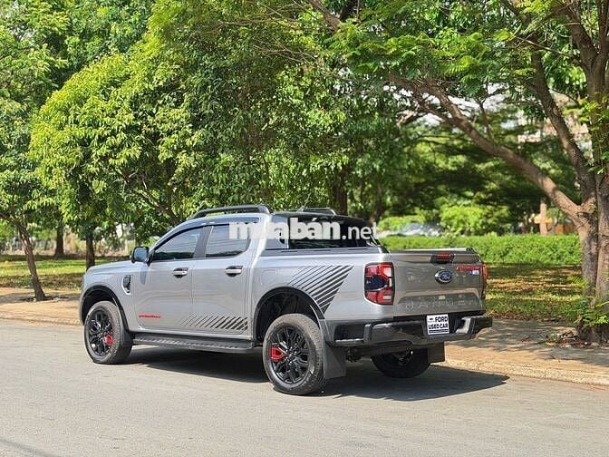Ford Ranger Stormtrak 2025 Bạc 25.000km